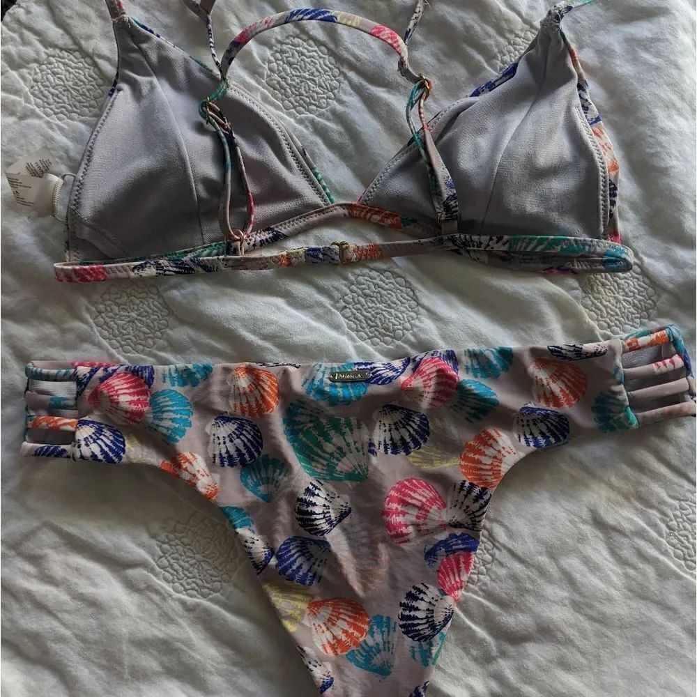 Raisins Beige Sea Shell Print Triangle Bikini Set - Picture 6 of 12